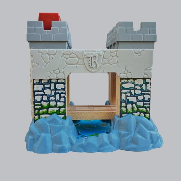 Thomas & Friends Wooden Train Railway Rolf's Castle Bridge Gate Vtg - Picture 4 of 6